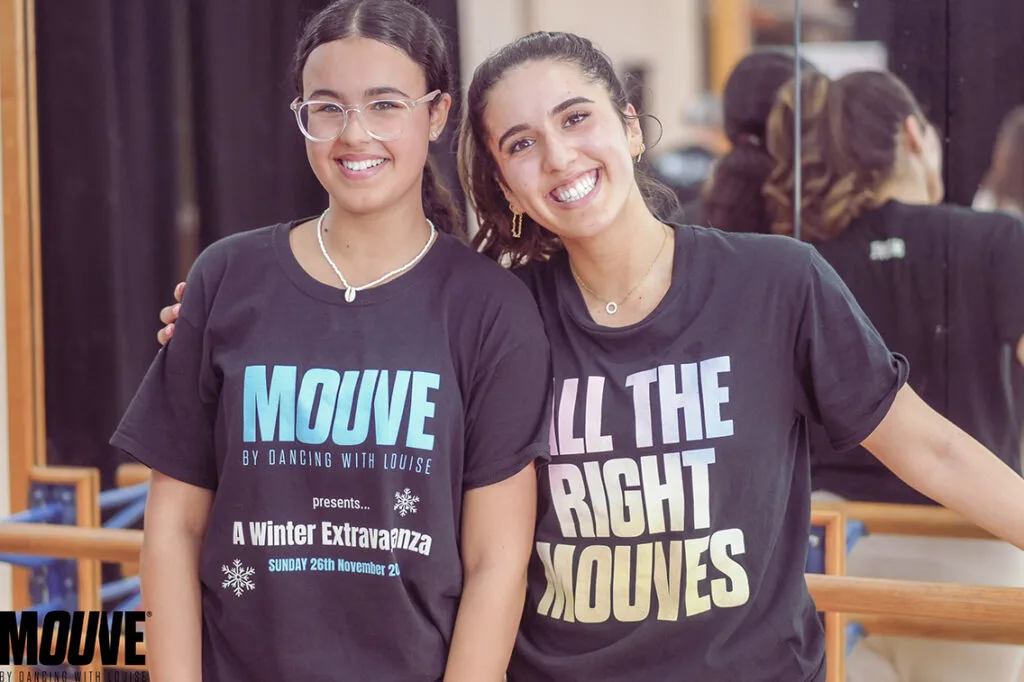 MOUVE dance students in the studio