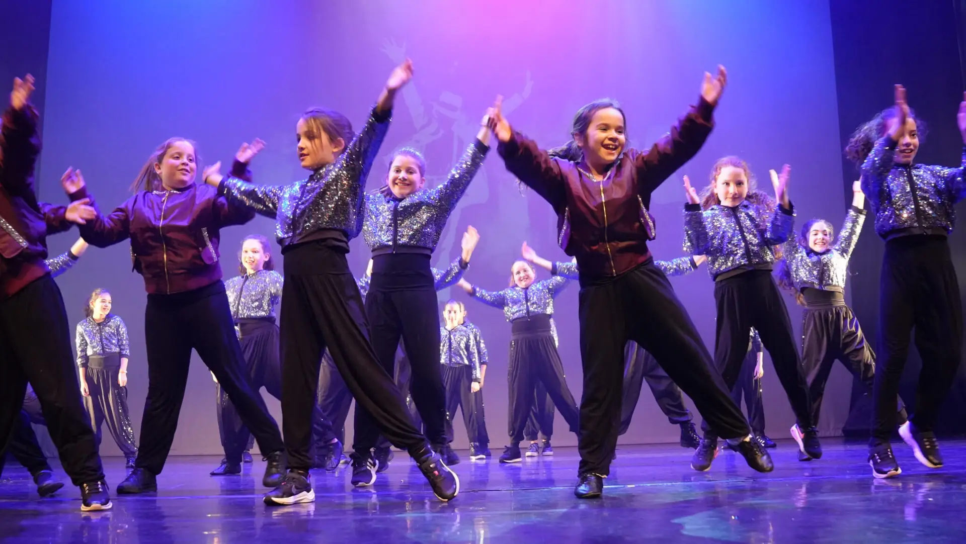 MOUVE® HIP HIP Classes